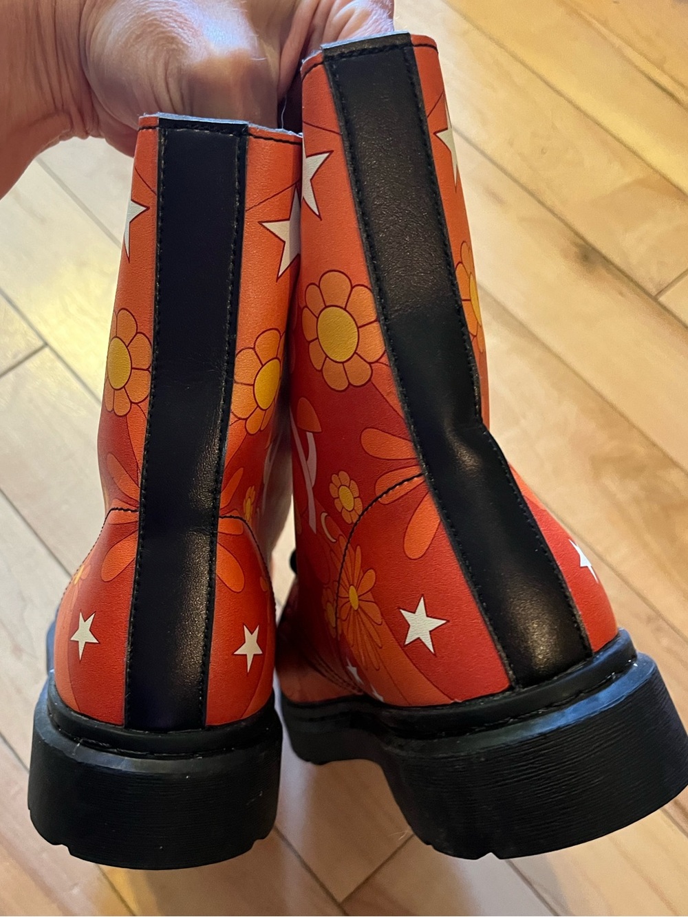 offbeat Sweetie Molly's Orange Retro Daisies Boots lace up combat size 10 - Picture 5 of 7